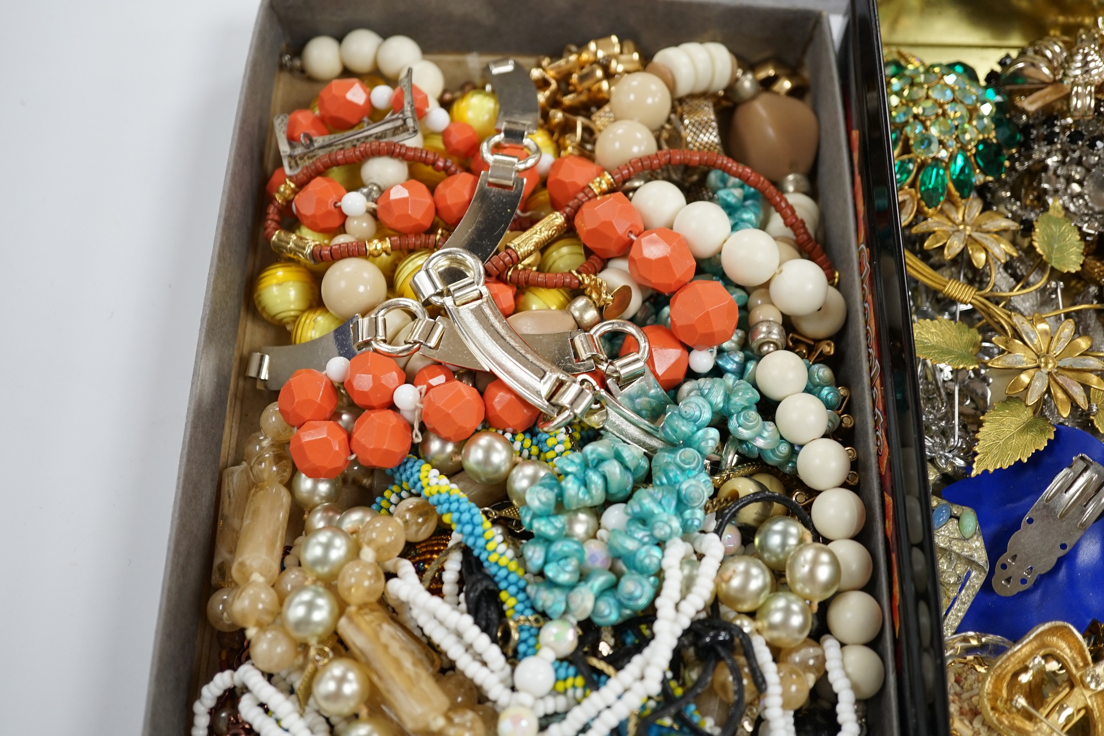 A large quantity of assorted costume jewellery.
